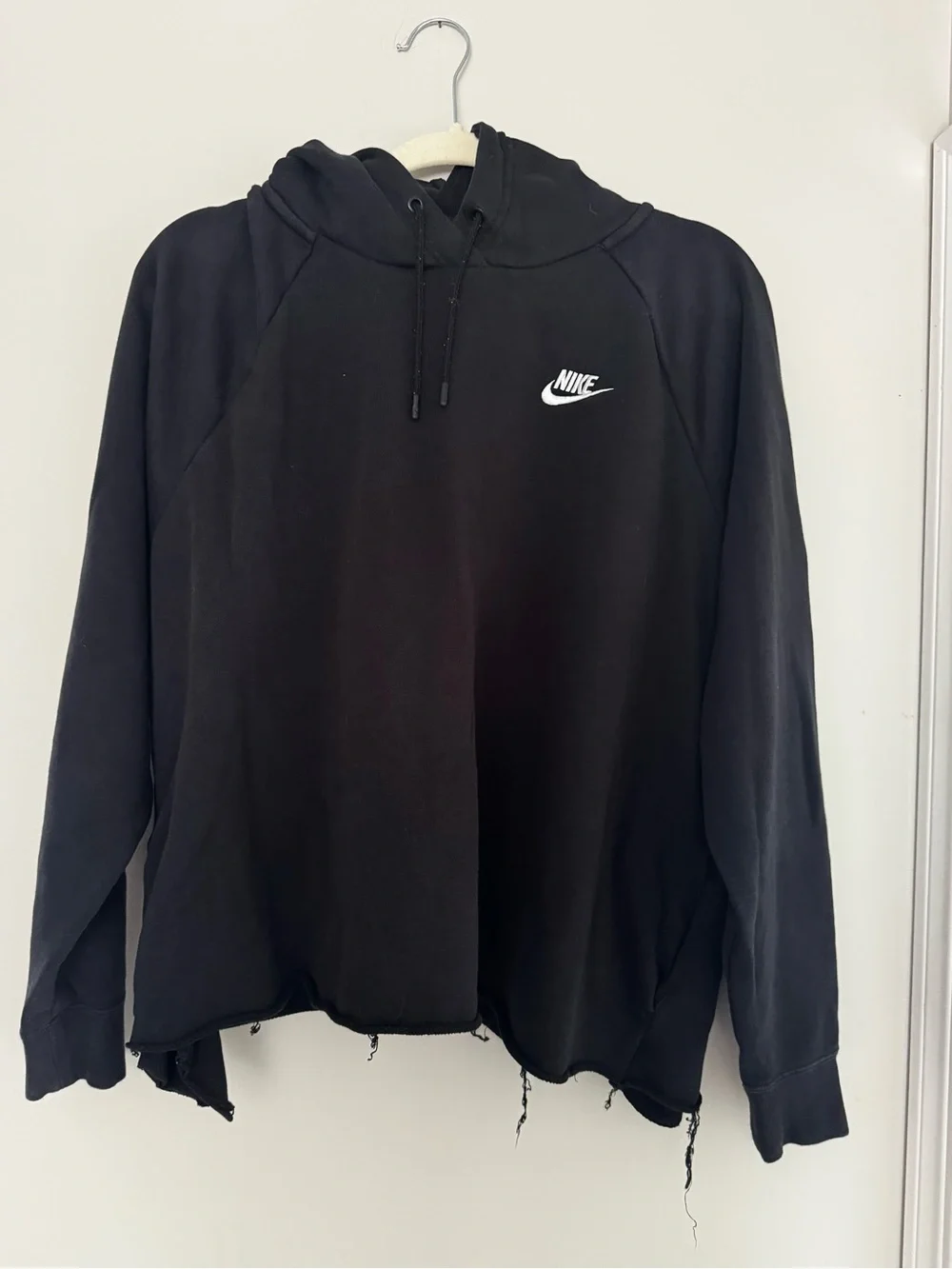Nike Black Pullover Hoodie cropped  with White Tag Logo size M